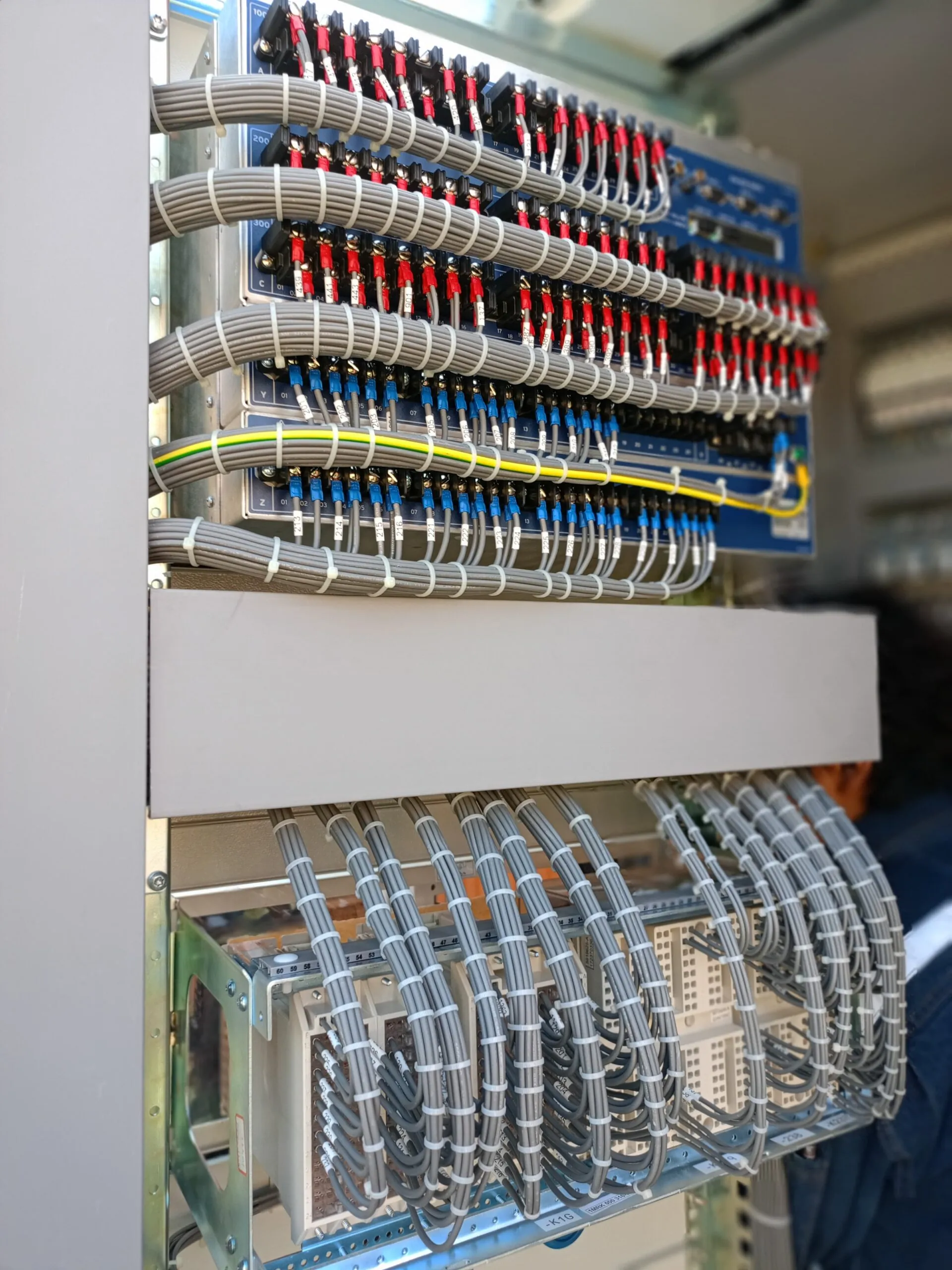 Provisión y Armado de Tableros de Control y Protección para la Subestación Tiquipaya — ELFEC